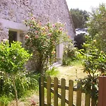 Du Petit Gué *