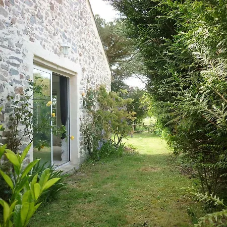 Du Petit Gue בית נופש