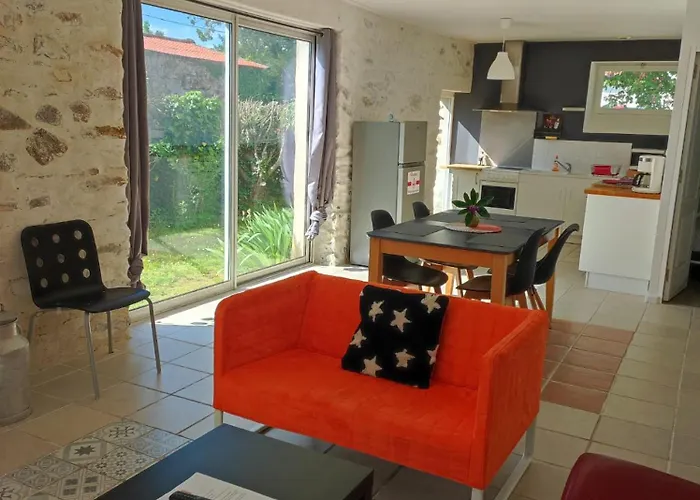 Du Petit Gué Hébergement de vacances Frossay